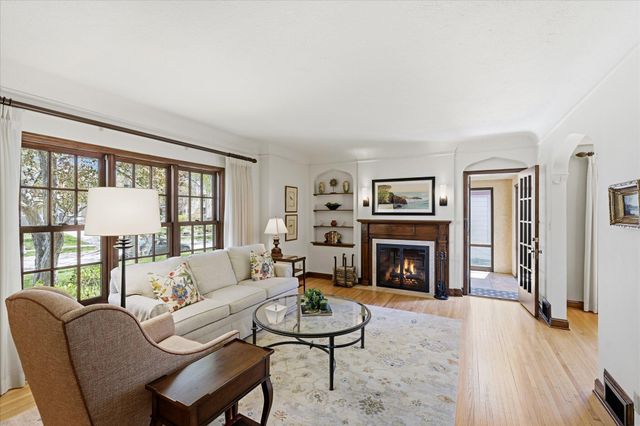 2732 Drew Avenue S, Minneapolis, MN 55416