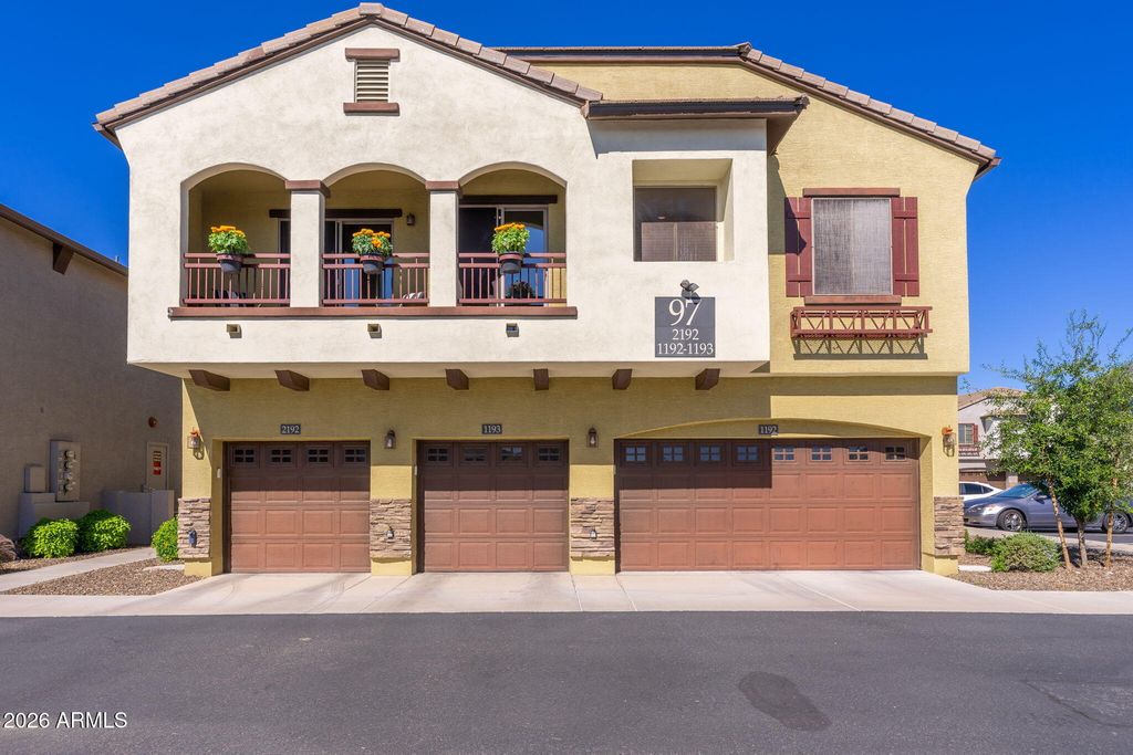 2725 E MINE CREEK Road 2192, Phoenix, AZ 85024 — photo 2