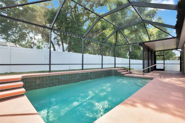 2210 VALTERRA VISTA WAY, Valrico, FL 33594