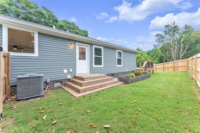 1104 E Front Street, Iva, SC 29655