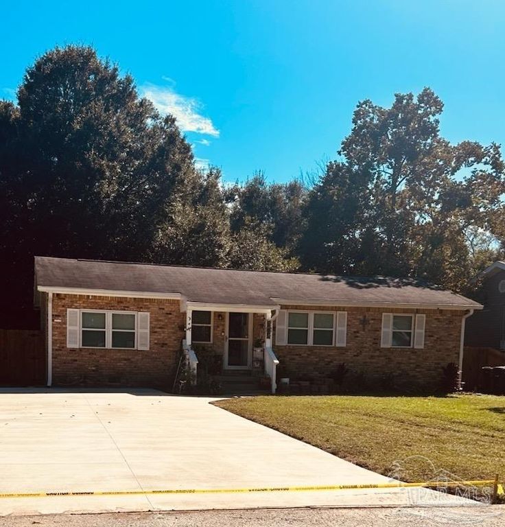 6785 Malvern St, Pensacola, FL 32506