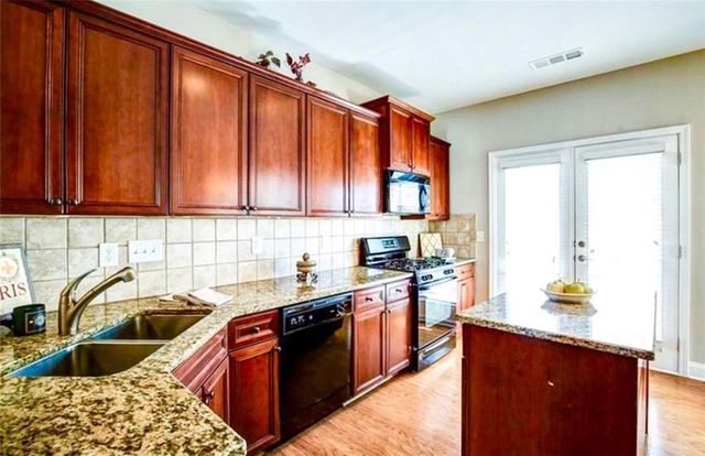 217 16th Street NW 43, Atlanta, GA 30363