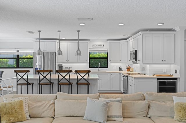 12931 N Normandy Way, Palm Beach Gardens, FL 33410