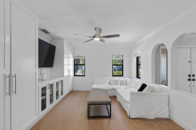 12931 N Normandy Way, Palm Beach Gardens, FL 33410