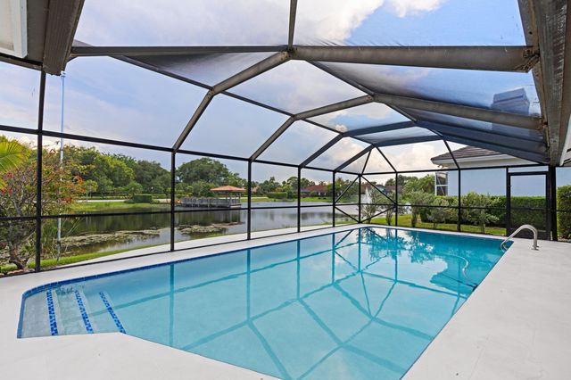 12931 N Normandy Way, Palm Beach Gardens, FL 33410