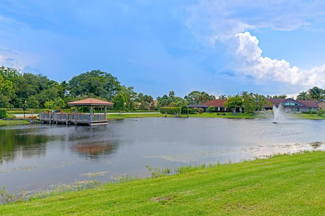 12931 N Normandy Way, Palm Beach Gardens, FL 33410