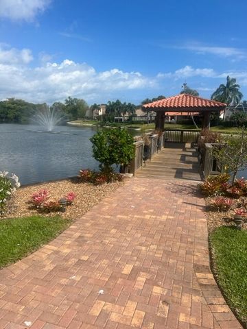 12931 N Normandy Way, Palm Beach Gardens, FL 33410