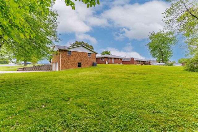 608 Genevieve Avenue, Jasper, IN 47546