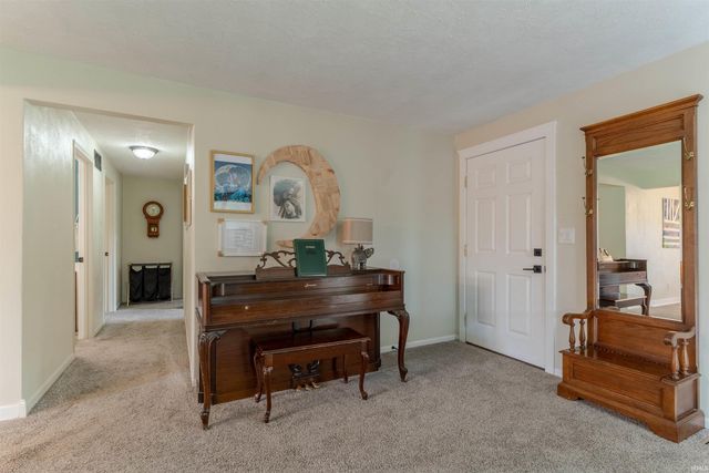 608 Genevieve Avenue, Jasper, IN 47546
