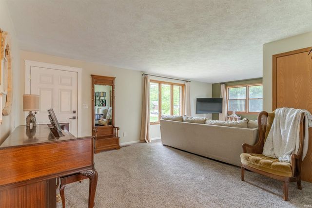 608 Genevieve Avenue, Jasper, IN 47546