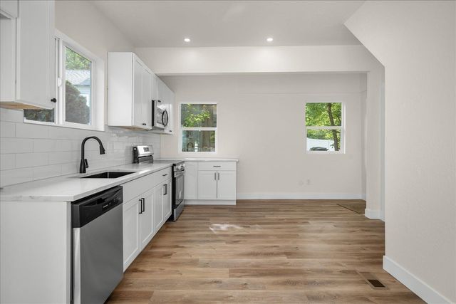 922 S SHERMAN St, Spokane, WA 99202