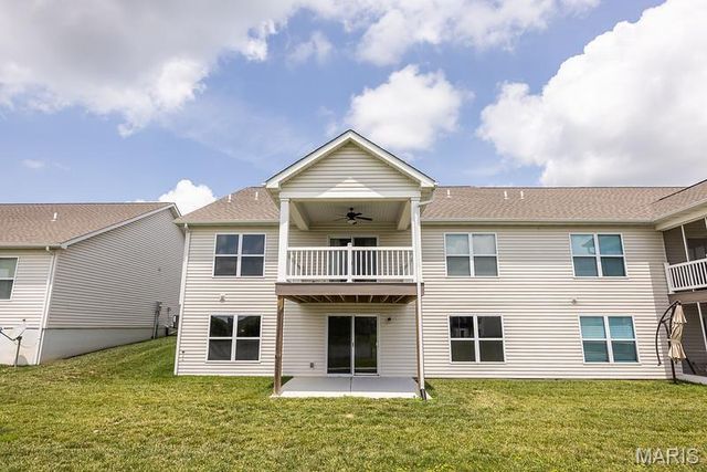 808 Applewood Creek Drive, Fairview Heights, IL 62208