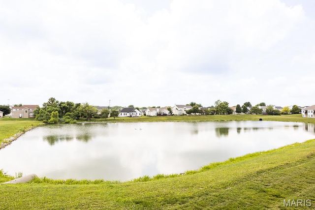808 Applewood Creek Drive, Fairview Heights, IL 62208