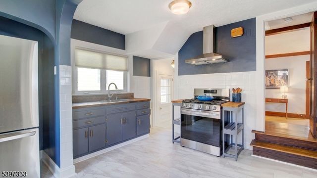 16 Verona Pl, Verona Twp., NJ 07044