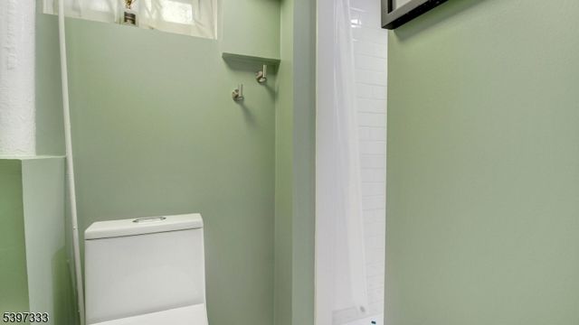 16 Verona Pl, Verona Twp., NJ 07044