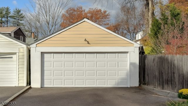 16 Verona Pl, Verona Twp., NJ 07044