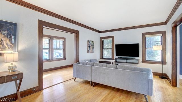 16 Verona Pl, Verona Twp., NJ 07044