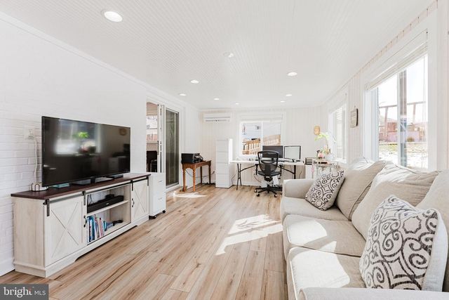 5937 ATTEENTEE RD, Springfield, VA 22150