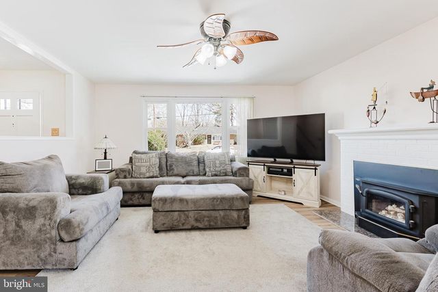 5937 ATTEENTEE RD, Springfield, VA 22150