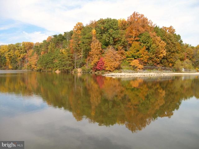 5937 ATTEENTEE RD, Springfield, VA 22150