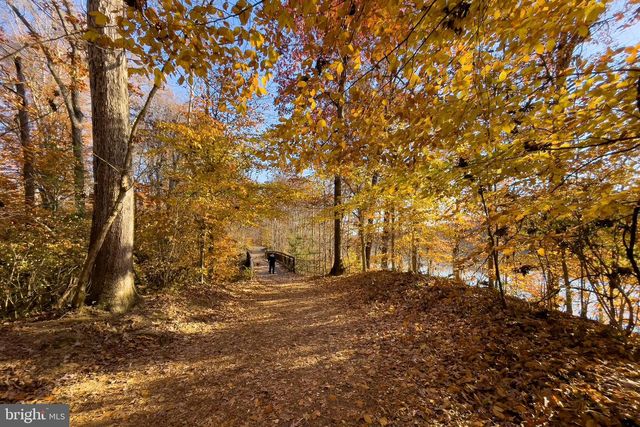 5937 ATTEENTEE RD, Springfield, VA 22150