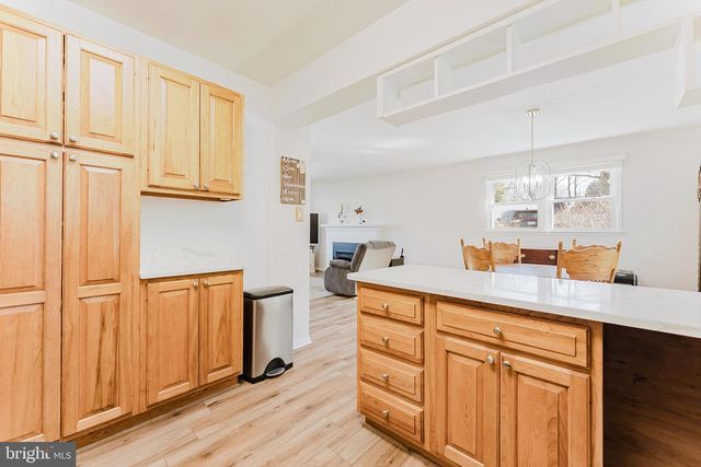 5937 ATTEENTEE RD, Springfield, VA 22150