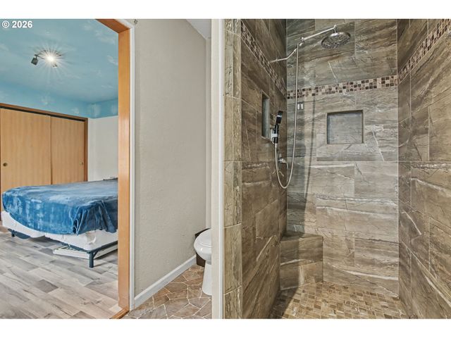 214 W PE ELL Ave, Pe Ell, WA 98572