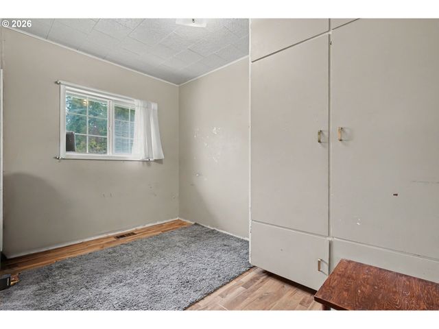 214 W PE ELL Ave, Pe Ell, WA 98572