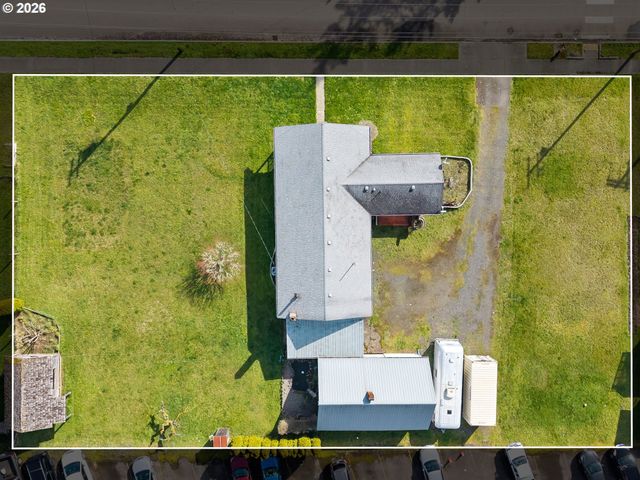 214 W PE ELL Ave, Pe Ell, WA 98572