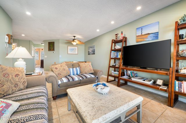 11 Dune Terrace 11, Ortley Beach, NJ 08751
