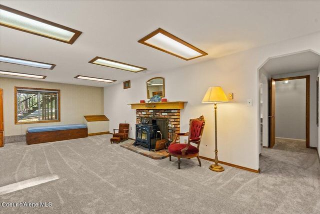 12696 N DOVER LN, Hayden, ID 83835