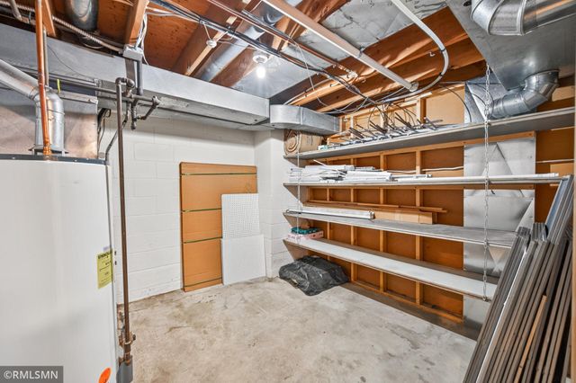 2265 Lamplight Drive, Woodbury, MN 55125