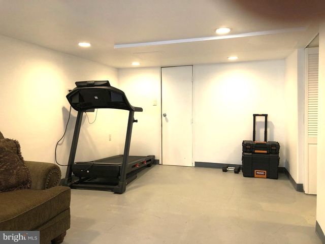 24 WILCOX AVE, South River, NJ 08882