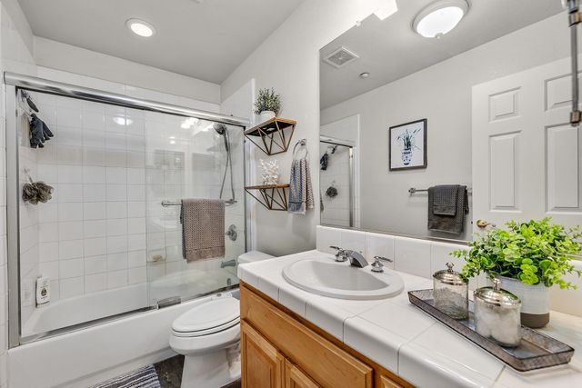 6257 Honeysuckle Dr, Newark, CA 94560