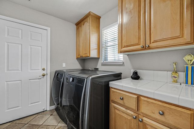 6257 Honeysuckle Dr, Newark, CA 94560