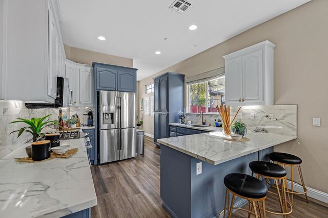 6257 Honeysuckle Dr, Newark, CA 94560