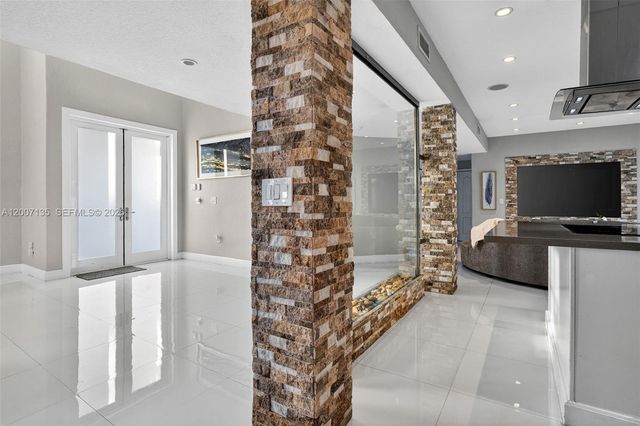 5161 SW 159th Court, Miami, FL 33185