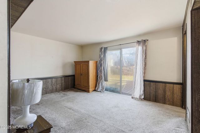 52 Gaub Road, Old Bridge, NJ 08857