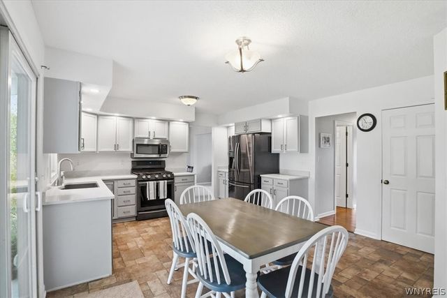 6501 Pincherry, Hamburg, NY 14085