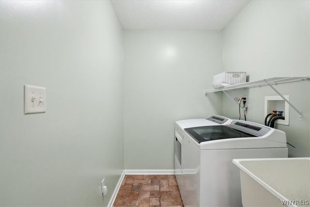 6501 Pincherry, Hamburg, NY 14085