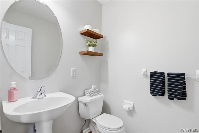 6501 Pincherry, Hamburg, NY 14085