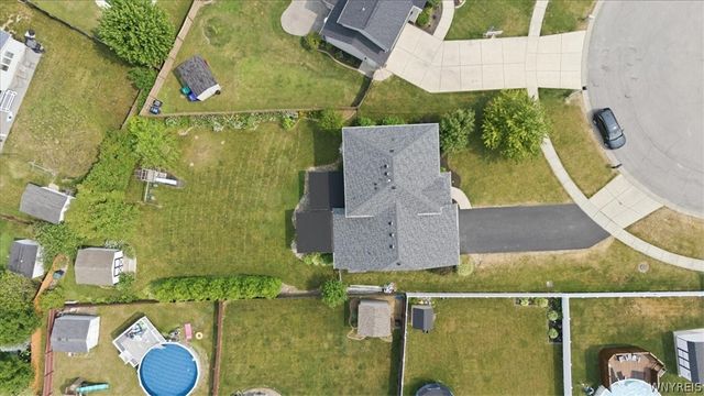 6501 Pincherry, Hamburg, NY 14085