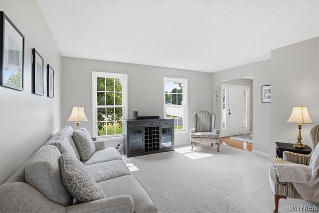 6501 Pincherry, Hamburg, NY 14085