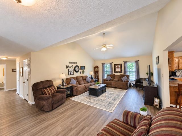 409 Summer Hill Drive, Somerset, KY 42503