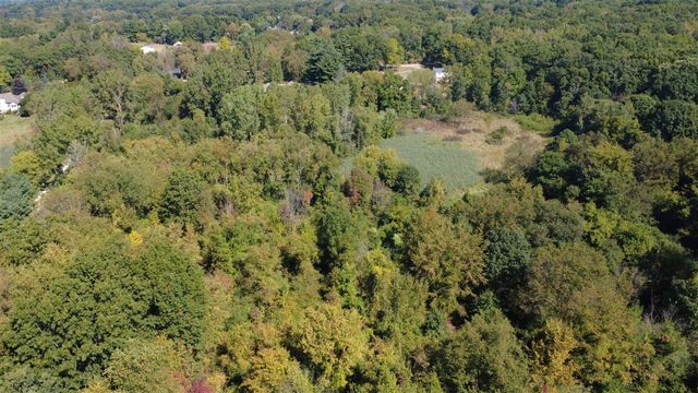 727 W W. Maple Road Road, Milford, MI 48381