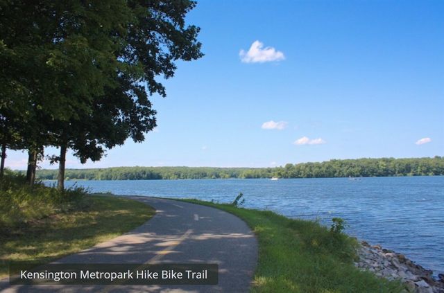727 W W. Maple Road Road, Milford, MI 48381