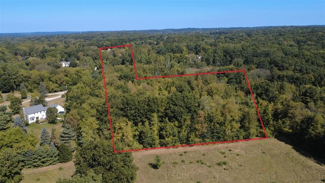 727 W W. Maple Road Road, Milford, MI 48381