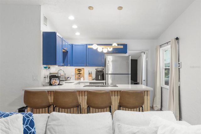 2356 KINGSTON STREET S, St Petersburg, FL 33711