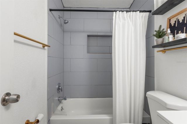 2356 KINGSTON STREET S, St Petersburg, FL 33711