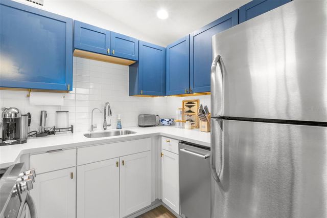 2356 KINGSTON STREET S, St Petersburg, FL 33711